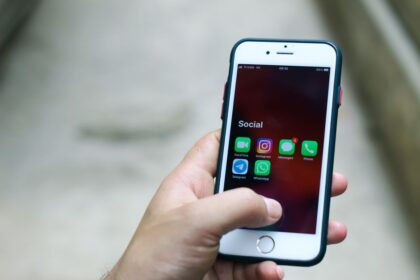 iCloud storage full? Delete old backups, clear Messages attachments and the Recently Deleted folders — free space without paying for a plan.