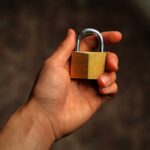 Windows 11 can't password-protect a folder directly. Use a 7-Zip AES-256 archive on any edition, or BitLocker and EFS on Pro. Steps for each.